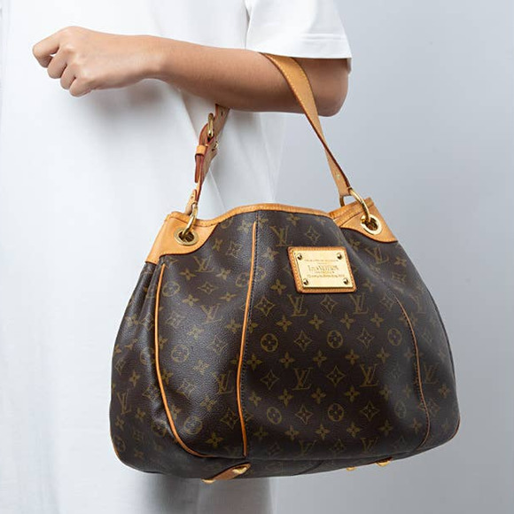 Louis Vuitton, Bags, Beautiful Authentic Louis Vuitton Monogram Galleria  Pm Shoulder Bag